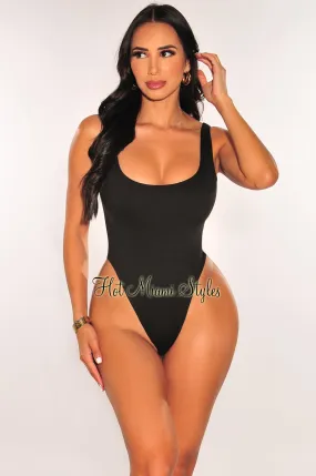 HMS Essential: Black Sleeveless Round Neck Bodysuit